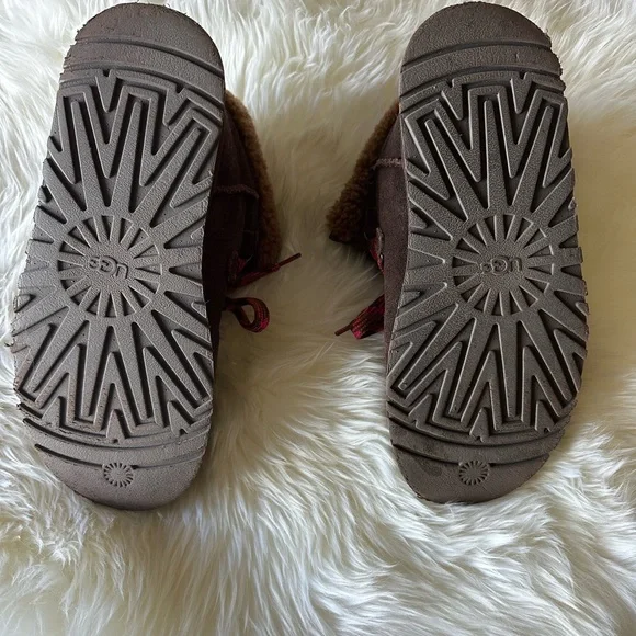 UGG Women's Funkarra Cabin Cuff Boots Chocolate Brown - Picture 5 of 6